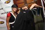 http://img31.imagevenue.com/loc1035/th_50207_celeb-city.org_Rihanna_Z100_Party_Plane_with_DKNY_JEANS_Backstage_02-03-2008_003_123_1035lo.jpg