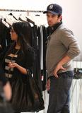 th_80295_kim_kardashian_out_and_about_in_beverly_hills_tikipeter_celebritycity_011_7Original_Resolution5_123_427lo.jpg