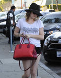 th_67614_Preppie_Emma_Roberts_at_the_salon_10_122_433lo.jpg