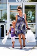 th_27406_HalleBerryGroceryShoppingPickingNahlaUpFromSchool05.13.201325_122_459lo.jpg