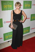 http://img31.imagevenue.com/loc492/th_845793760_Hilary_Duff_at_Kimberly_Snyder_Book_Launch_Party72_122_492lo.jpg
