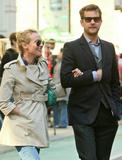 th_94587_Diane_Kruger_and_Joshua_Jackson_walking_and_holding_hands_in_SoHo129109_122_626lo.jpg