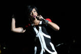 http://img31.imagevenue.com/loc796/th_49457_celeb-city.org_Rihanna_Z100_Party_Plane_with_DKNY_JEANS_Performance_02-03-2008_022_123_796lo.jpg