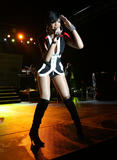 http://img31.imagevenue.com/loc943/th_49220_celeb-city.org_Rihanna_Z100_Party_Plane_with_DKNY_JEANS_Performance_02-03-2008_006_123_943lo.jpg