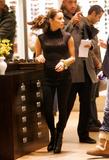 th_88186_celeb-city.eu_Eva_Longoria_out_and_about_in_New_York_City_39_122_975lo.jpg