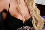 Alessandra Noir Gallery 115 Toys 4 c433um641a