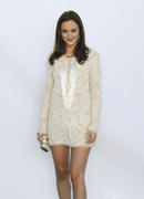 http://img31.imagevenue.com/loc435/th_75028_Leighton_Meester_Teen_Choice_Awards_2010_Portraits2_122_435lo.jpg